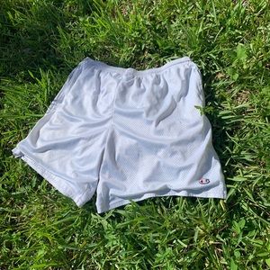 Vintage white Champion embroidered shorts🔥